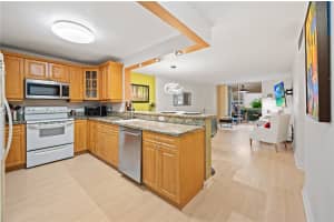 424 Se 10th St 104, Dania Beach