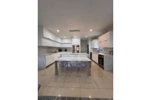 8850 Nw 98th Ct, Doral 8850 Nw 98th Ct, Doral