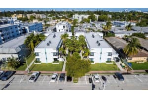 1985 Bay Dr 111, Miami Beach