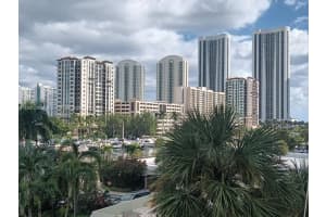 500 Bayview Dr 321, Sunny Isles Beach