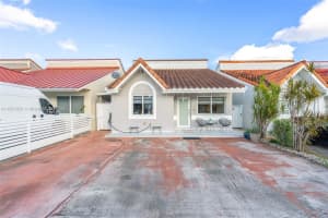 7531 W 29th Way, Hialeah 7531 W 29th Way, Hialeah