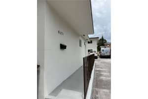 467 E 23rd St B, Hialeah 467 E 23rd St B, Hialeah