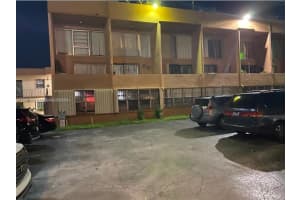 1305 W 46th St 112, Hialeah 1305 W 46th St 112, Hialeah