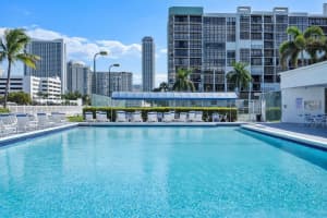 600 Parkview Dr 525, Hallandale Beach