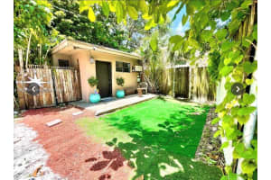 240 Hibiscus Dr B, Miami Springs 240 Hibiscus Dr B, Miami Springs