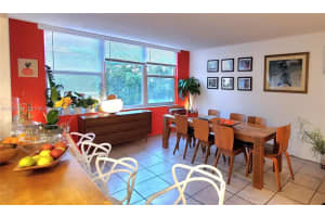 17890 W Dixie Hwy 515, North Miami Beach