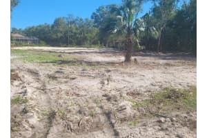 202 Monroe Ave, Lehigh Acres