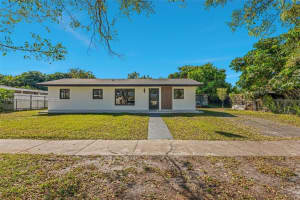 4520 Nw 198th St, Miami Gardens 4520 Nw 198th St, Miami Gardens