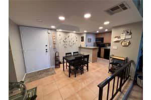 3650 Inverrary Dr 3y-g, Lauderhill