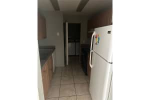 2812 Nw 55th Ave 1d, Lauderhill