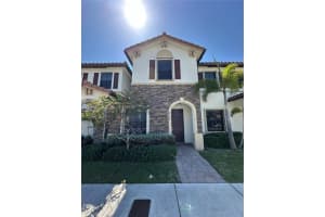 8938 W 35th Way 8938, Hialeah