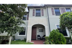 3318 W 106th Ter, Hialeah