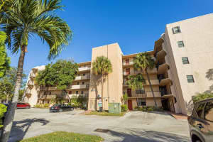 3450 Blue Lake Dr 305, Pompano Beach