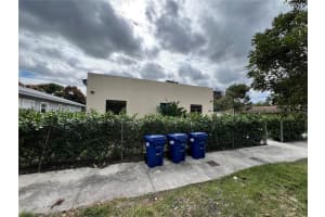 10274 Sw 180th St 1, Miami