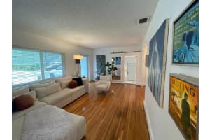 1545 Ne 138th St, North Miami
