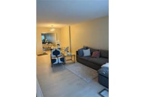 400 Kings Point Dr 408, Sunny Isles Beach