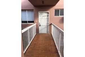 2310 W 74th St 203, Hialeah