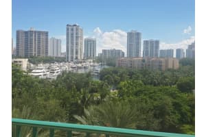 19900 E Country Club Dr 607, Aventura