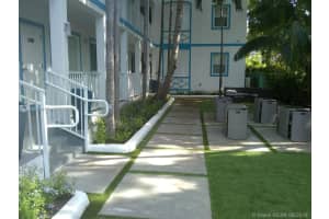 245 Ne 33rd St 106, Miami