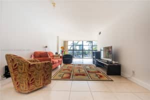 200 Leslie Dr 214, Hallandale Beach