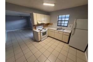 335 W 68th St 201, Hialeah 335 W 68th St 201, Hialeah