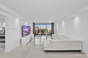3140 S Ocean Dr 1011, Hallandale Beach