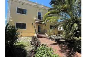 223 Calabria Ave 10, Coral Gables