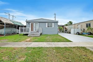 700 Nw 219th Ave, Pembroke Pines