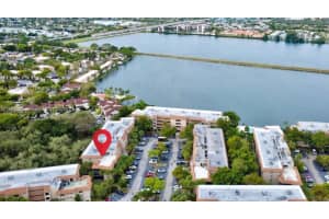 461 Ives Dairy Rd 402-2, Miami