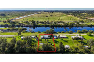 1159 Lock Lane, Moore Haven