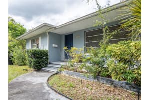 8201 Yardley Ave N, St Petersburg