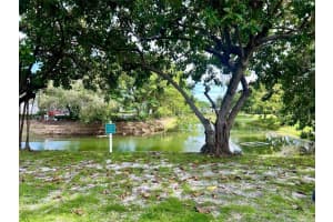 470 N Laurel Dr 7, Margate