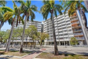 2025 Ne 164th St 1002, North Miami Beach 2025 Ne 164th St 1002, North Miami Beach