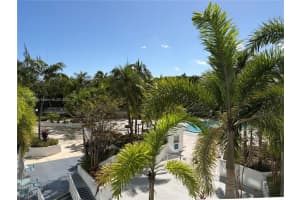 100 Bayview Dr 222, Sunny Isles Beach 100 Bayview Dr 222, Sunny Isles Beach