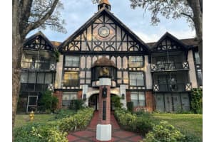 3730 Inverrary Dr 3b, Lauderhill