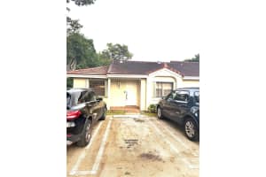 6018 Nw 172nd Terr Cir, Hialeah