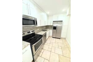 20505 E Country Club Dr 135, Aventura