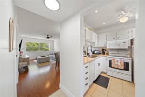 3530 Nw 52nd Ave 606, Lauderdale Lakes