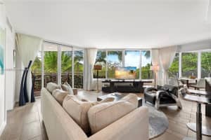 2155 Washington Ct 309, Miami Beach