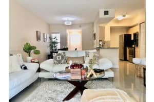 2532 Centergate Dr 102, Miramar