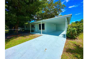 5740 Freedom St, Hollywood