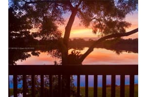 4222 Sw 87th Ter, Davie