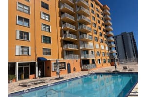 2450 Ne 135th St 212, North Miami