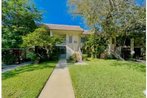 403 Lakeview Dr 203, Weston 403 Lakeview Dr 203, Weston