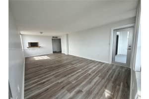 8000 Harding Ave 5c, Miami Beach