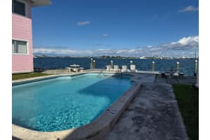 7921 East Dr 3, North Bay Village