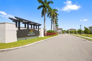 12317 Nw 23rd Ct, Miami