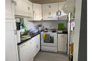 5501 Lakeside Dr 104, Margate