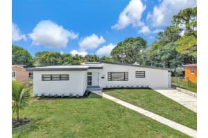 1918 Nw 185th St, Miami Gardens