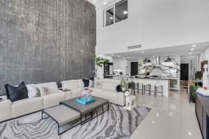 6000 Collins Ave 134, Miami Beach